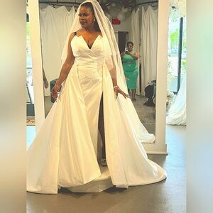Herawhite Ivory Wedding Gown